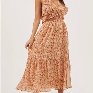 NWOT ASTR the label open tie back ruffle dress